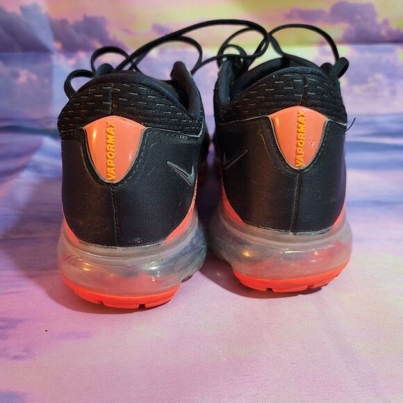 Nike Air Vapormax EUC Size 7Y - Picture 4 of 10
